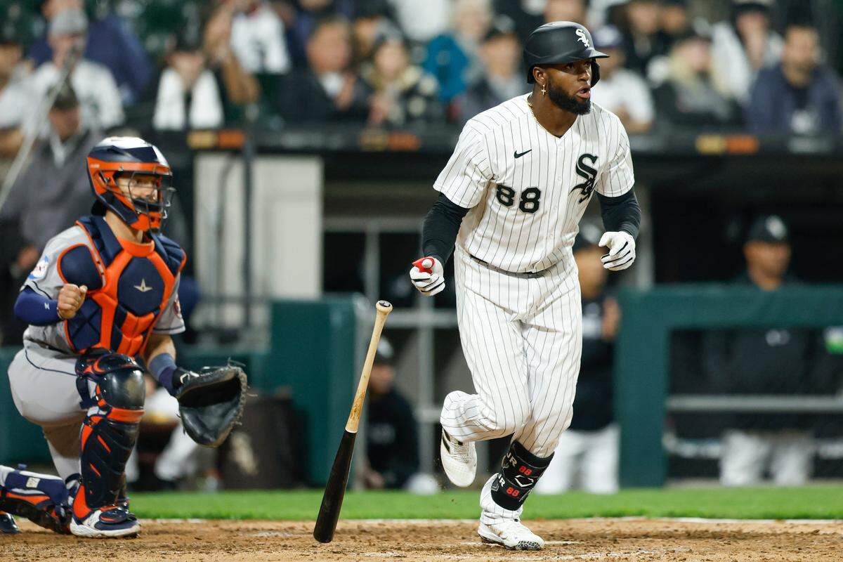 El jardinero de los Medias Blancas Luis Robert se encuentra al frente en cuadrangulares (11) igualado con Rafael Devers (Medias Rojas de Boston).