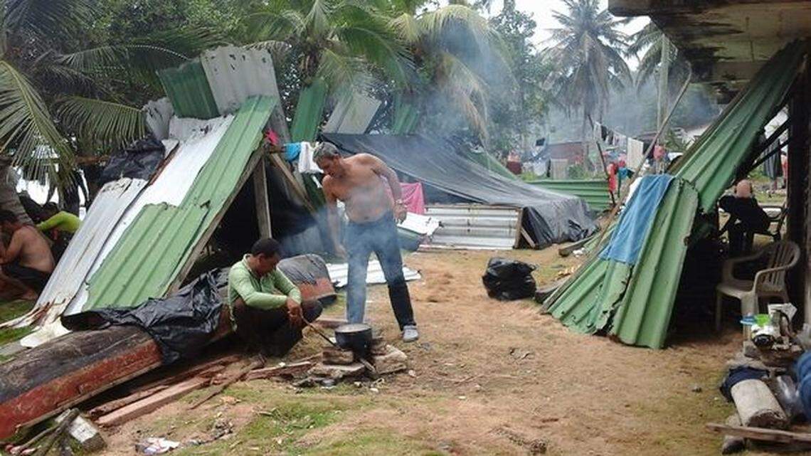 Cubanos en el campamento de La Miel, Panamá.