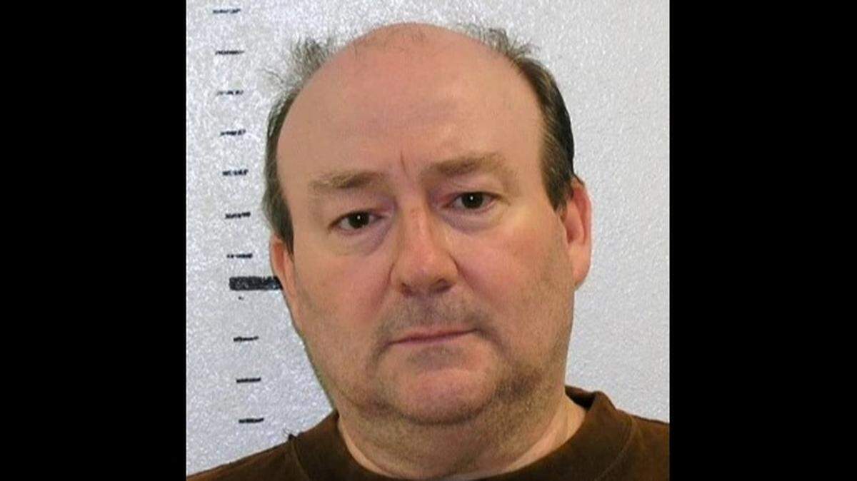 Un mafioso sicario de Rochester, Nueva York, fue capturado en la Ciudad de Hialeah, en el Condado Miami-Dade, sin incidente el 4 de abril de 2022 después de escapar de la custodia federal en Orlando.