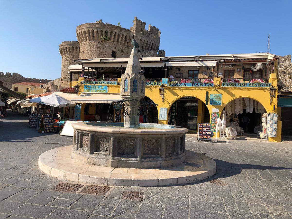 La famosa Plaza de Ippocratus.