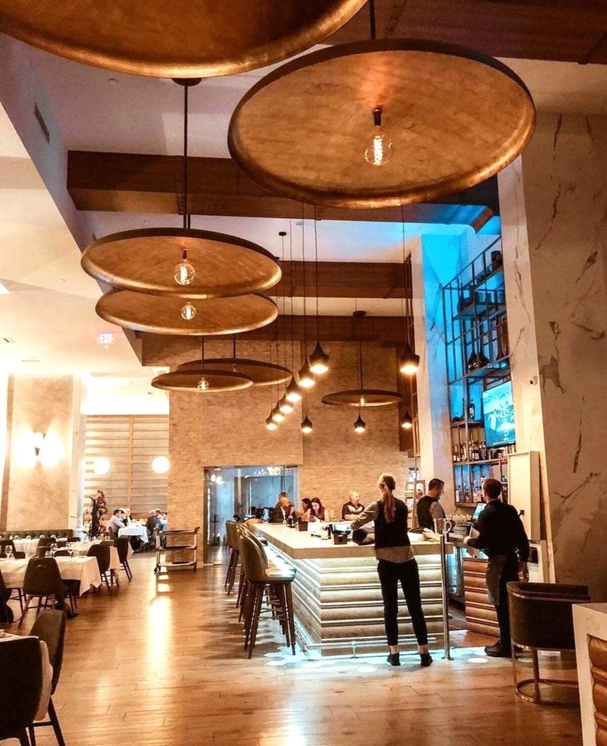 El local ocupa parte del primer piso del Circ Hotel, a pasos del centro de Hollywood.