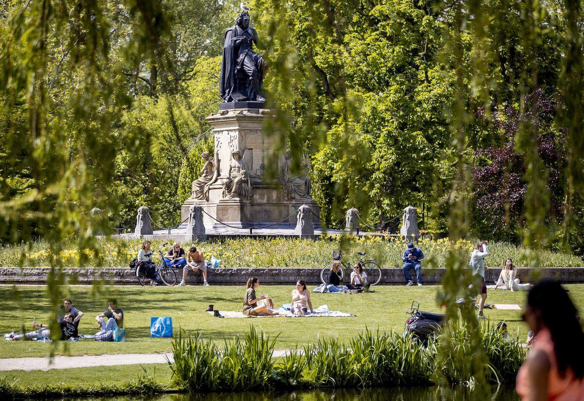 Escena en Vondelpark, el parque más conocido de Ámsterdam. EFE/EPA/Koen van Weel.