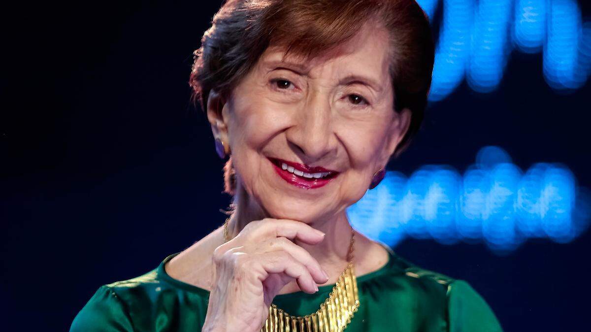 Gloria Castro, Premio “Una Vida Por la Danza” del XXVII Festival Internacional de Ballet de Miami, por su dedicación a la danza en su natal Colombia.