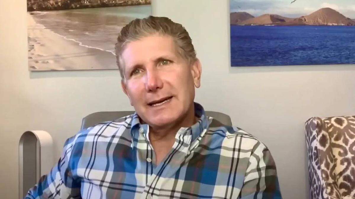 Un juez federal del sur de la Florida desestimó la sentencia de cárcel contra el Dr. Mark Agresti, tras concluir que testigo clave mintió sobre los pagos secretos al médico del Condado Palm Beach.