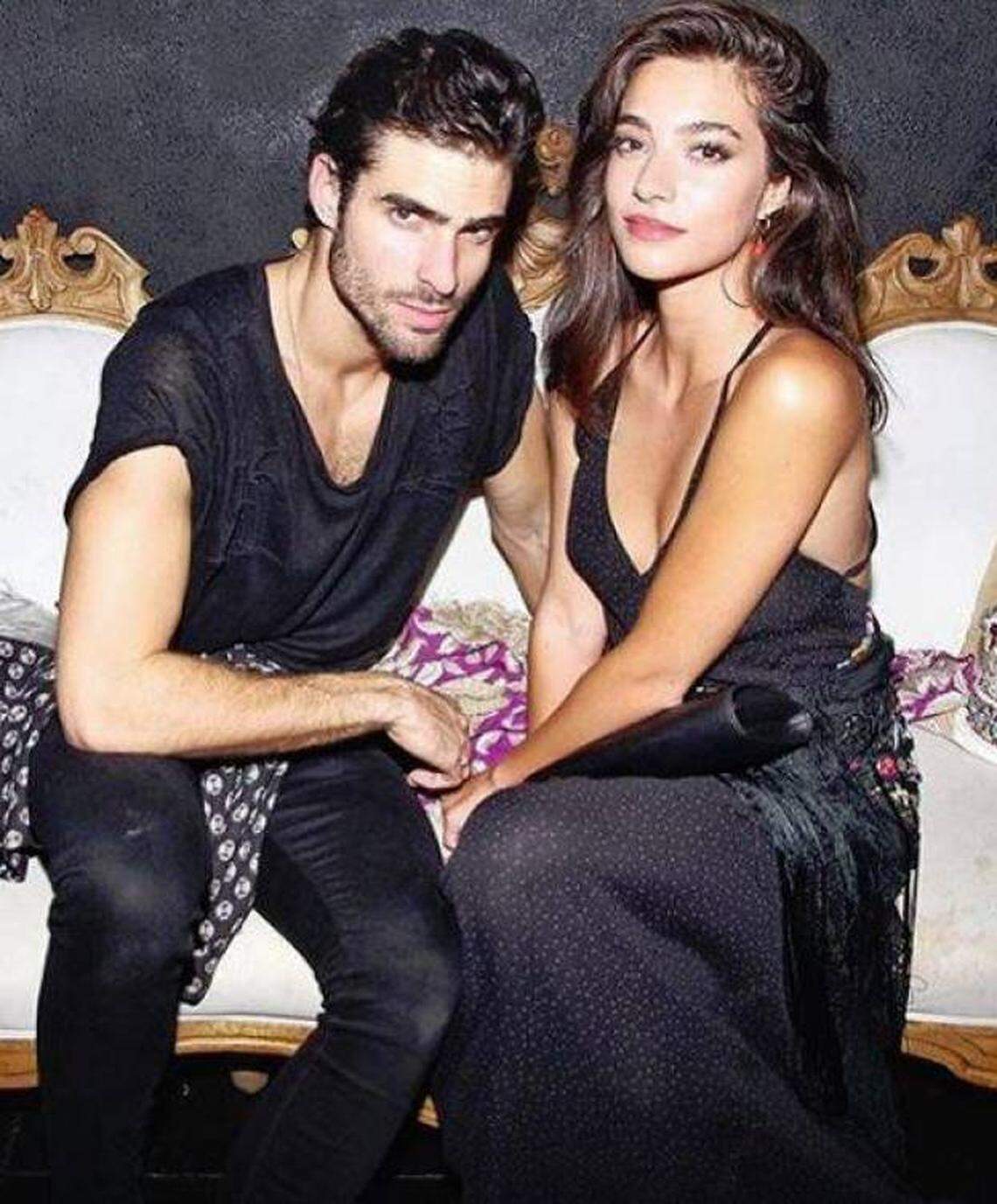 El modelo cubano radicado en España Juan Betancourt junto a su novia, la modelo española Rocío Crusset.