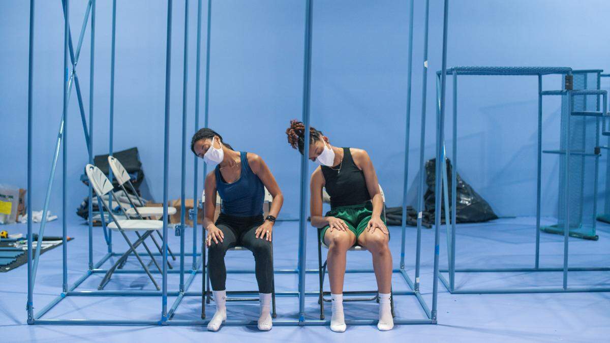 ‘HOW TO Oh, look at me’, instalación de GeoVanna Gonzalez en Locust Projects.