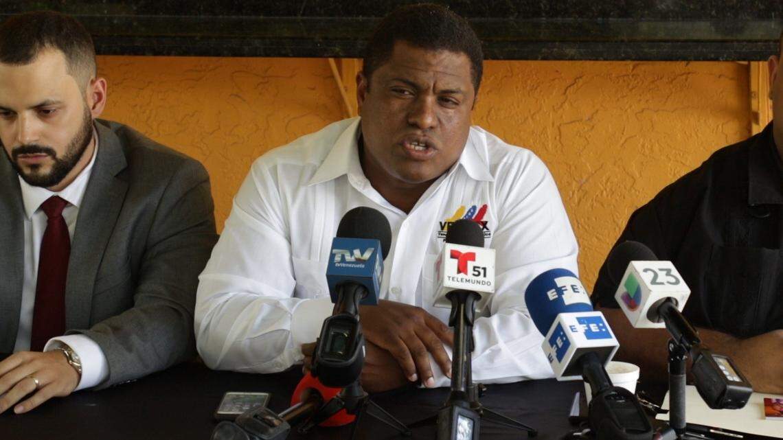 Jose Antonio Colina, president of Veppex, talks to the media about Venezuelans facing deportation from the United States at El Arepazo in Doral, on Tuesday, June 12, 2018.