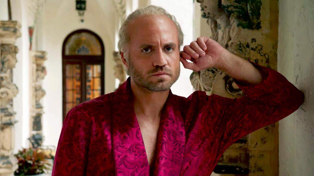 Édgar Ramírez interpreta a Gianni Versace.