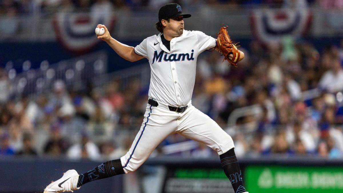 Cal Quantrill aceptó seis carreras con ocho imparables en cuatro entradas de labor en su debut con los Marlins, el 31 de marzo de 2025 en Miami.