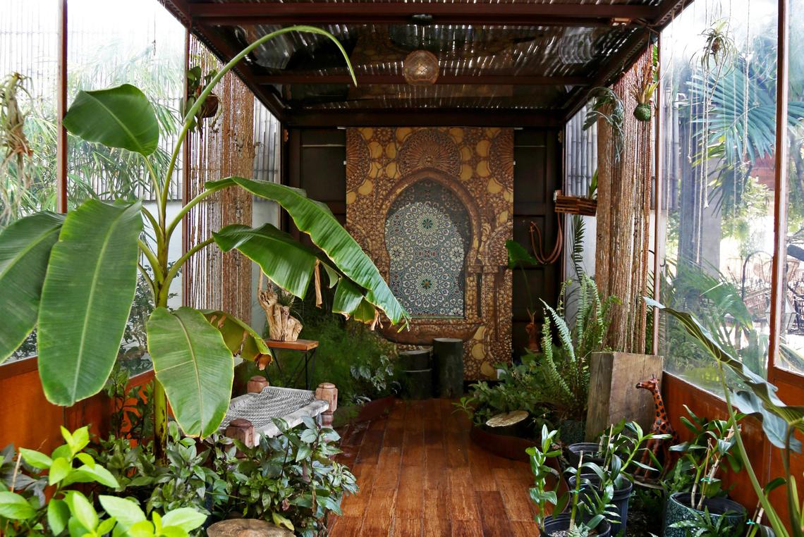 Ambiente zen en un espacio para meditar en en el centro comercial Upper Buena Vista, ubicado entre el Design District y el vecindario de Buena Vista en el noreste Miami, el 6 de septiembre.