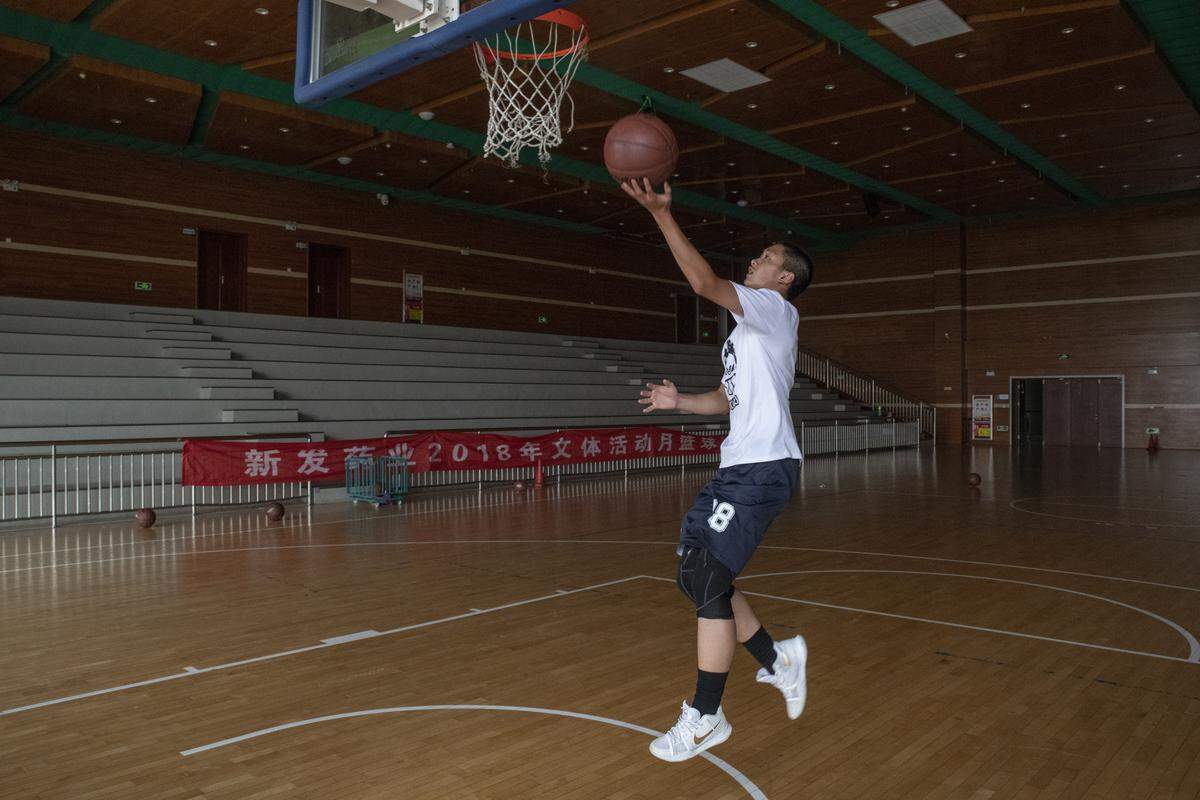 Wen Shengjian, de 14 años , a quien le gusta el básquetbol, y dijo que conocía los nombres de Google, Facebook, Instagram y Twitter.