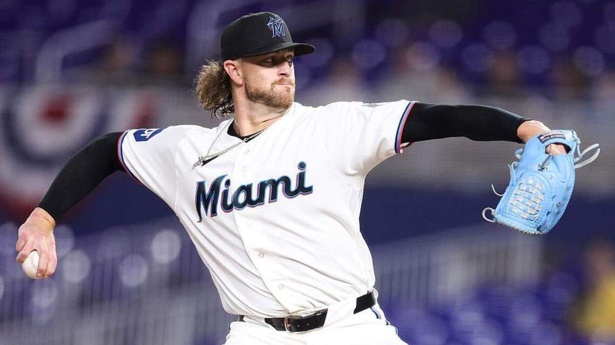 El abridor Chris Paddack cargó con la derrota, pero su labor fue más sólida de lo que indica el resultado. El derecho lanzó seis entradas, permitió siete hits y dos carreras, con cuatro ponches y apenas un boleto.