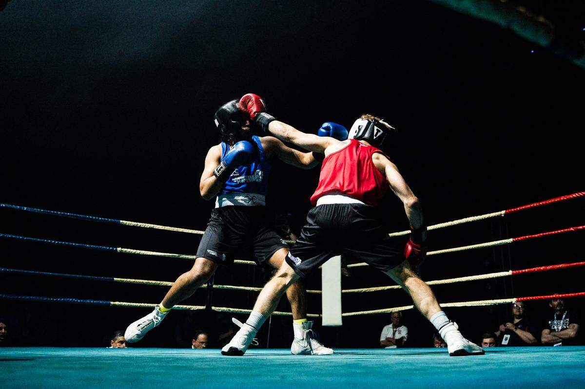 Evento benéfico de boxeo en The Fillmore Miami Beach.