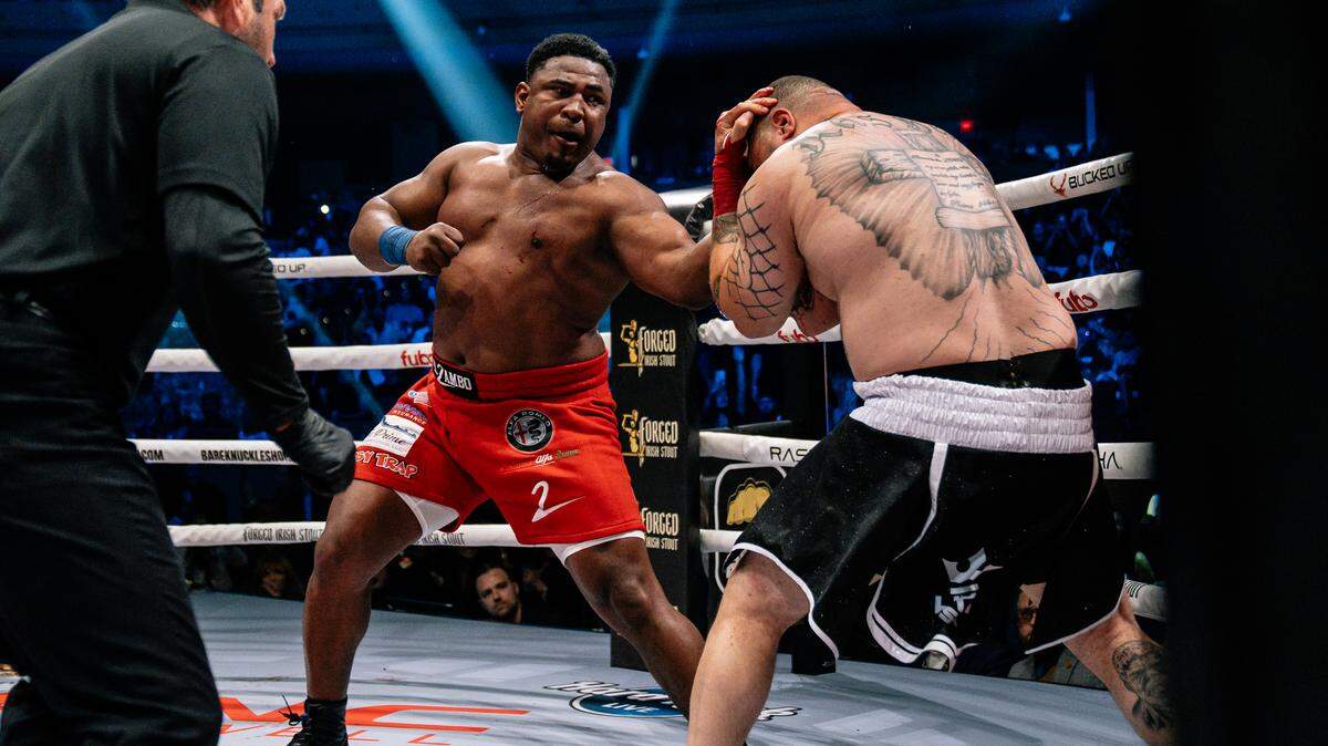 El invicto cubano Leonardo Perdomo volvió a ganar el viernes en menos de un minuto en Hollywood, Fort Lauderdale, y protagonizó un intenso cara a cara con el campeón Andrei Arlovski que podría definir su próxima pelea. 