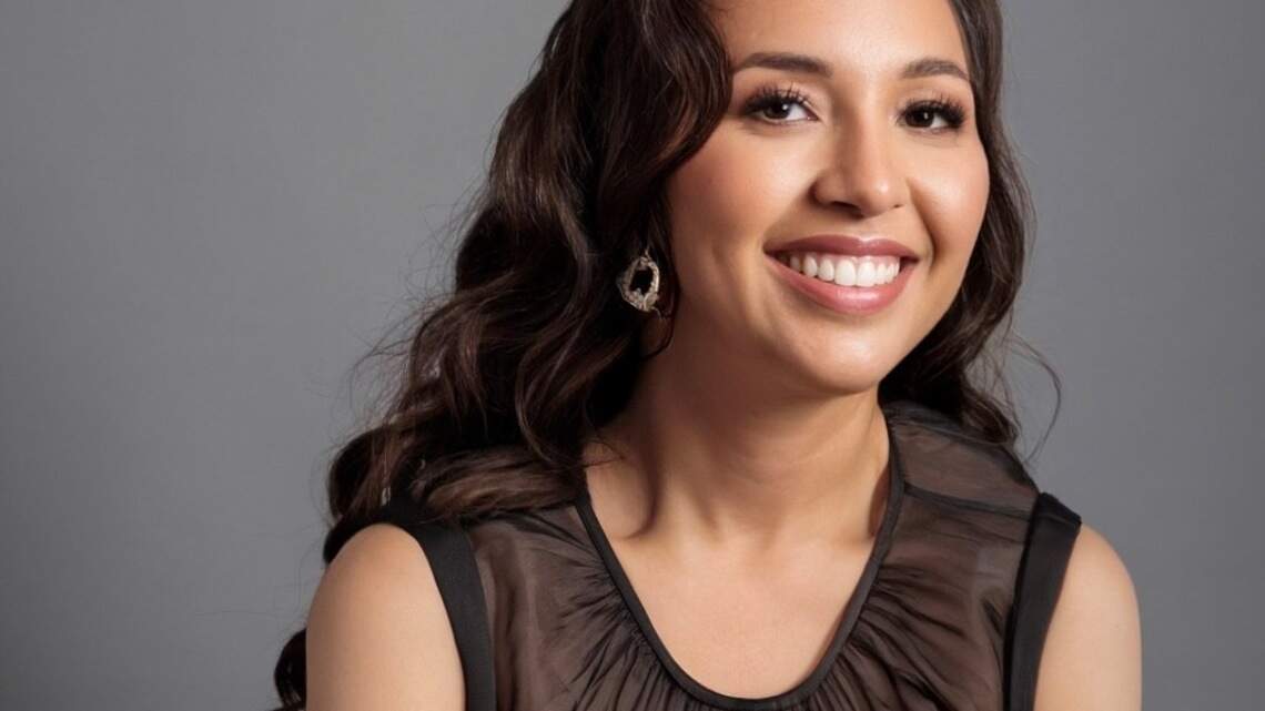 Anna Chacón hizo un documental sobre su labor como dermatóloga