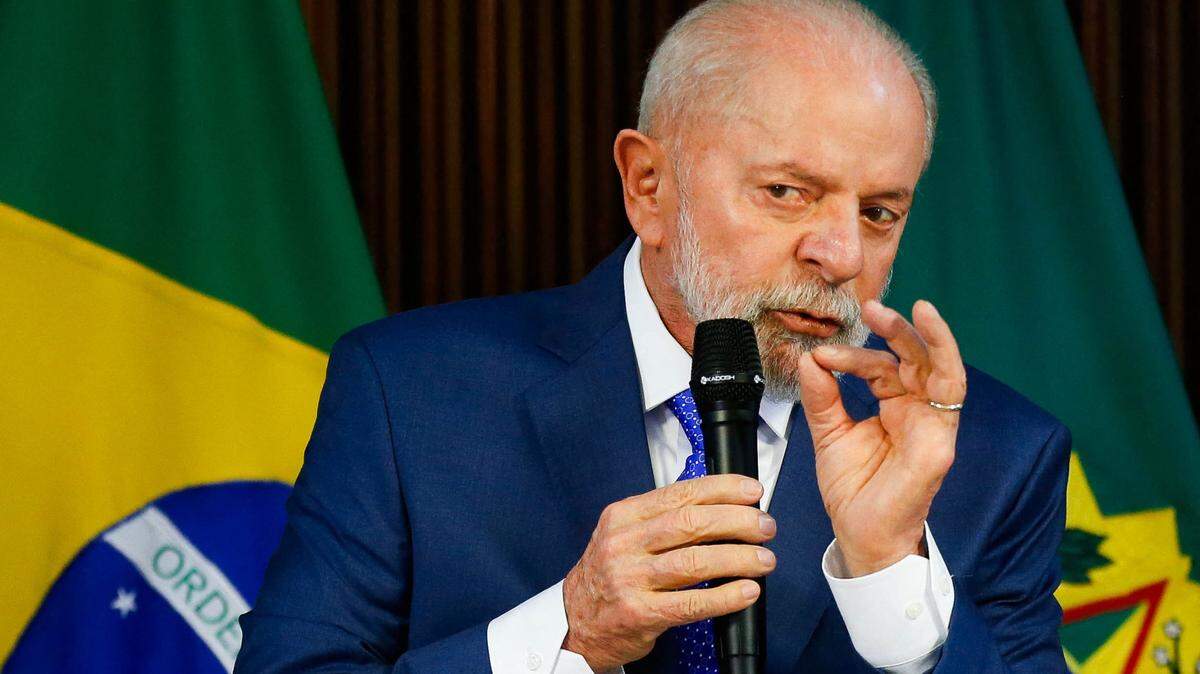 El presidente brasileño Luiz Inácio Lula da Silva habla durante una reunión ministerial en el Palacio de Planalto, en Brasilia, Brasil, el 8 de agosto de 2024. 