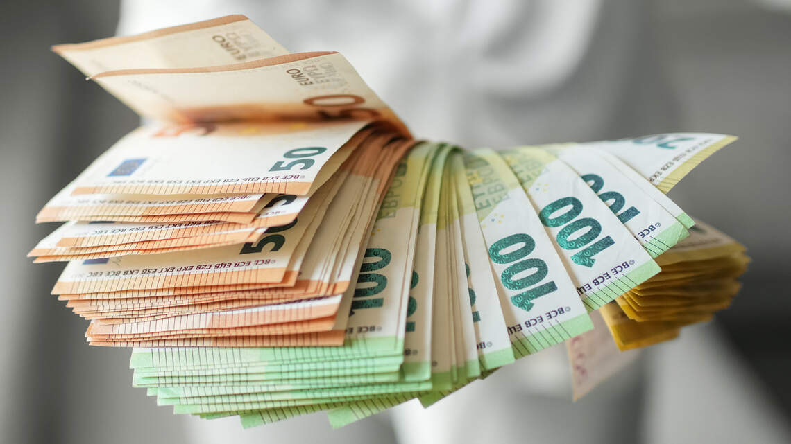 Hallan un billete de lotería millonario en un basurero de Italia