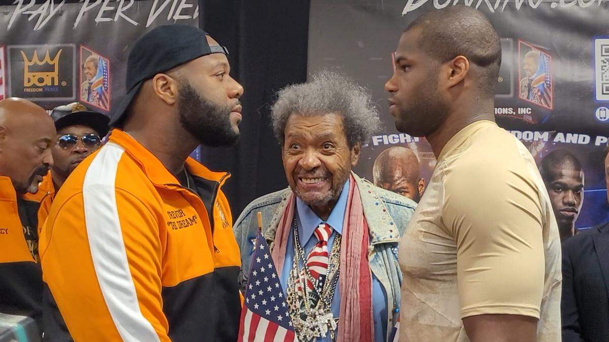 DON KING preside la conferencia de prensa para el choque de titulo mundial en peso completo entre Trevor Bryan y Daniel Dubois (der.), el miércoles 8 de junio de 2022 en Miami.
