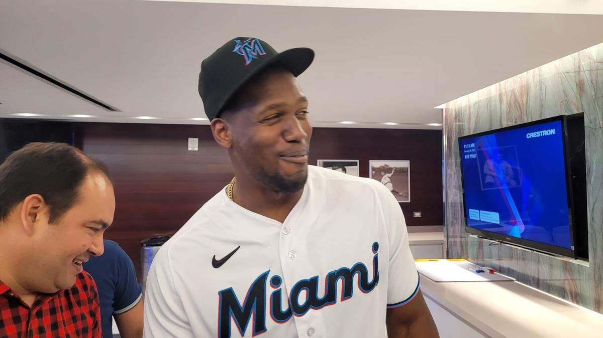En los Marlins estamos formando una familia. Se van a dar bastantes jonrones, promete slugger cubano Jorge Soler.