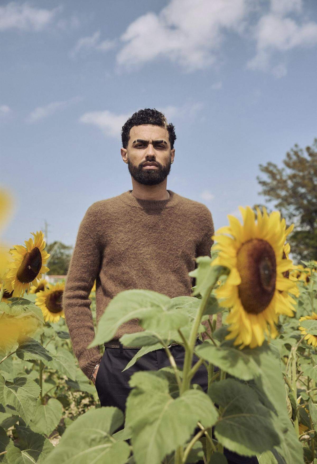 Su primer gran&nbsp;hit&nbsp;vino en el 2020 con el tema “La curiosidad”, que interpretó junto a Myke Towers. 