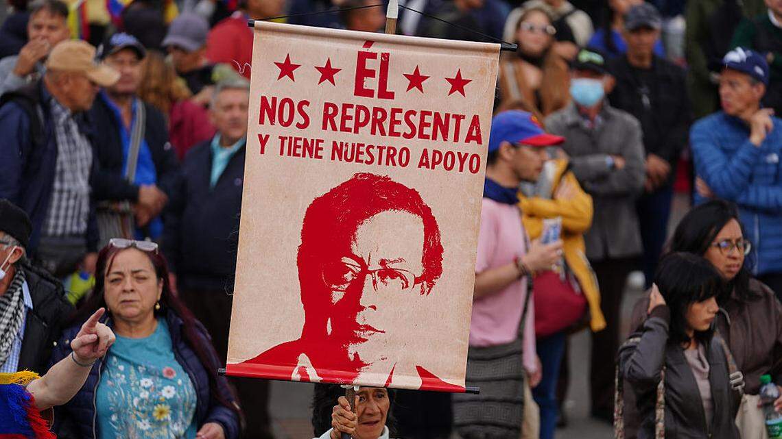 Petro y Trump hablan por teléfono para reducir tensión entre Colombia y EEUU