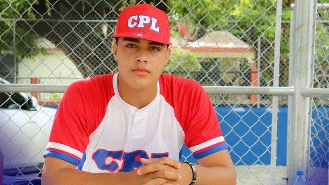 OSIEL RODRIGUEZ se mantiene en la mirilla de los Yankees de Nueva York.