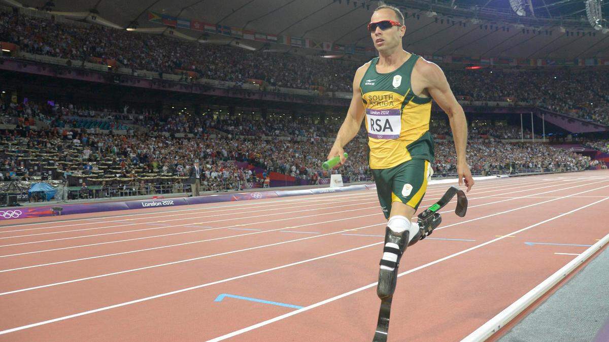 El deportista sudafricano Oscar Pistorius ha cumplido casi nueve de los 13 años y cinco meses de condena que recibió tras asesinar a su novia, Reeva Steenkamp, en el día de San Valentín de 2013.