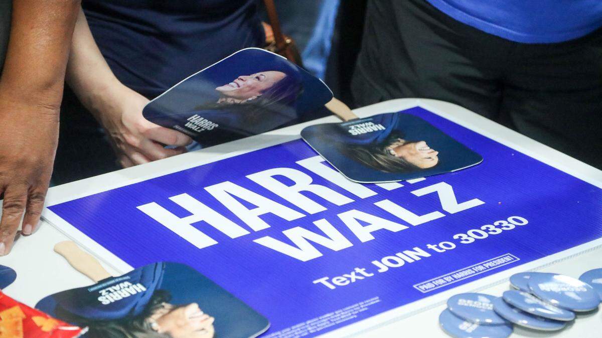 Saturday, November 2, 2024; Garden City, Georgia; Supporters pick up signs, buttons, and fans following a campaign event for Democratic Presidential nominee VP Kamala Harris and Minnesota Gov. Tim Walz on Saturday, November 2, 2024 at the Campaign Field Office in Garden City, Georgia.