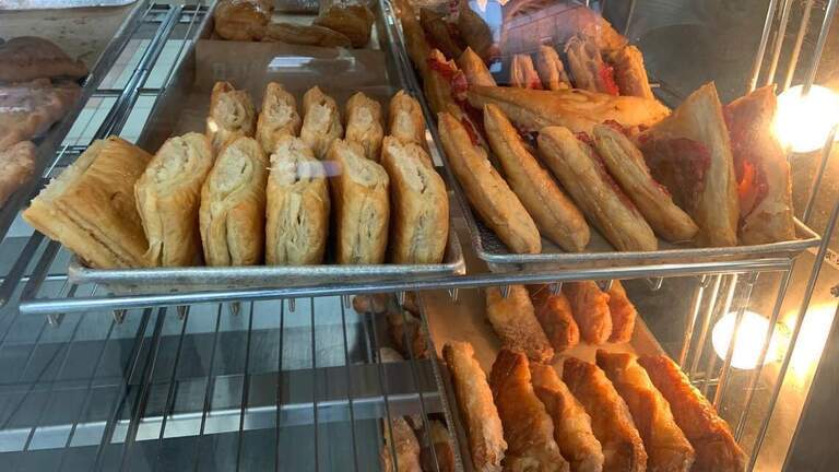 Inspección detecta croquetas y empanadas no aptas para el consumo en panadería de Miami-Dade