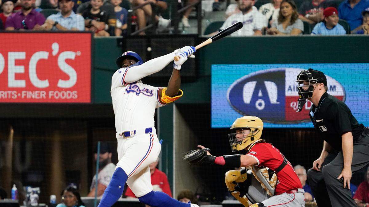 El jardinero cubano de los Rangers de Texas, Adolis García, está ubicado en quinto puesto de la Liga Americana en carreras impulsadas con 37 y es octavo en jonrones con 12.
