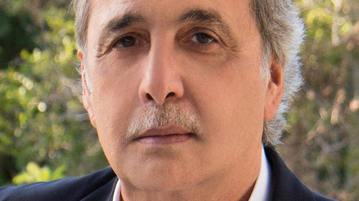 El presidente y director ejecutivo de SBS, Raúl Alarcón, dijo que la incorporación de este “poderoso duopolio ´El Zol´ Orlando/Tampa convierte a SBS en el mayor propietario de radio en español en el estado de Florida”.