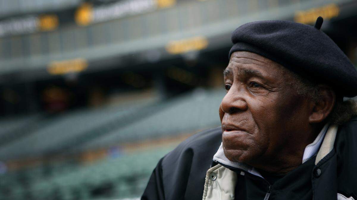 A lo largo de su carrera Orestes Miñoso bateó .298, con 186 jonrones, 1,023 impulsadas, 205 bases robadas y un embasamiento de .389. Solamente bajó de la marca de los .300 cuando tuvo varias apariciones al plato con más de 50 años.