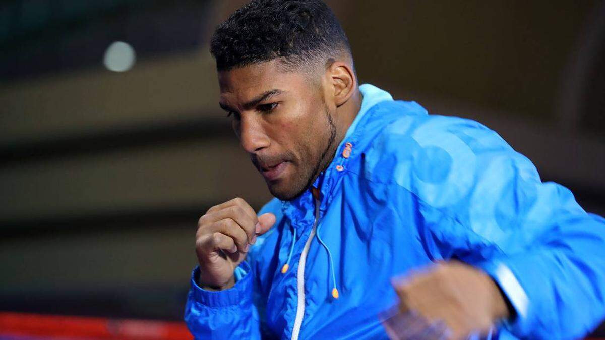 Dieciocho meses después de verse involucrado en un fatal accidente de tránsito, el boxeador cubano Yuriorkis Gamboa fue absuelto en un juicio según anunció el ex campeón mundial en su cuenta en Instagram.
