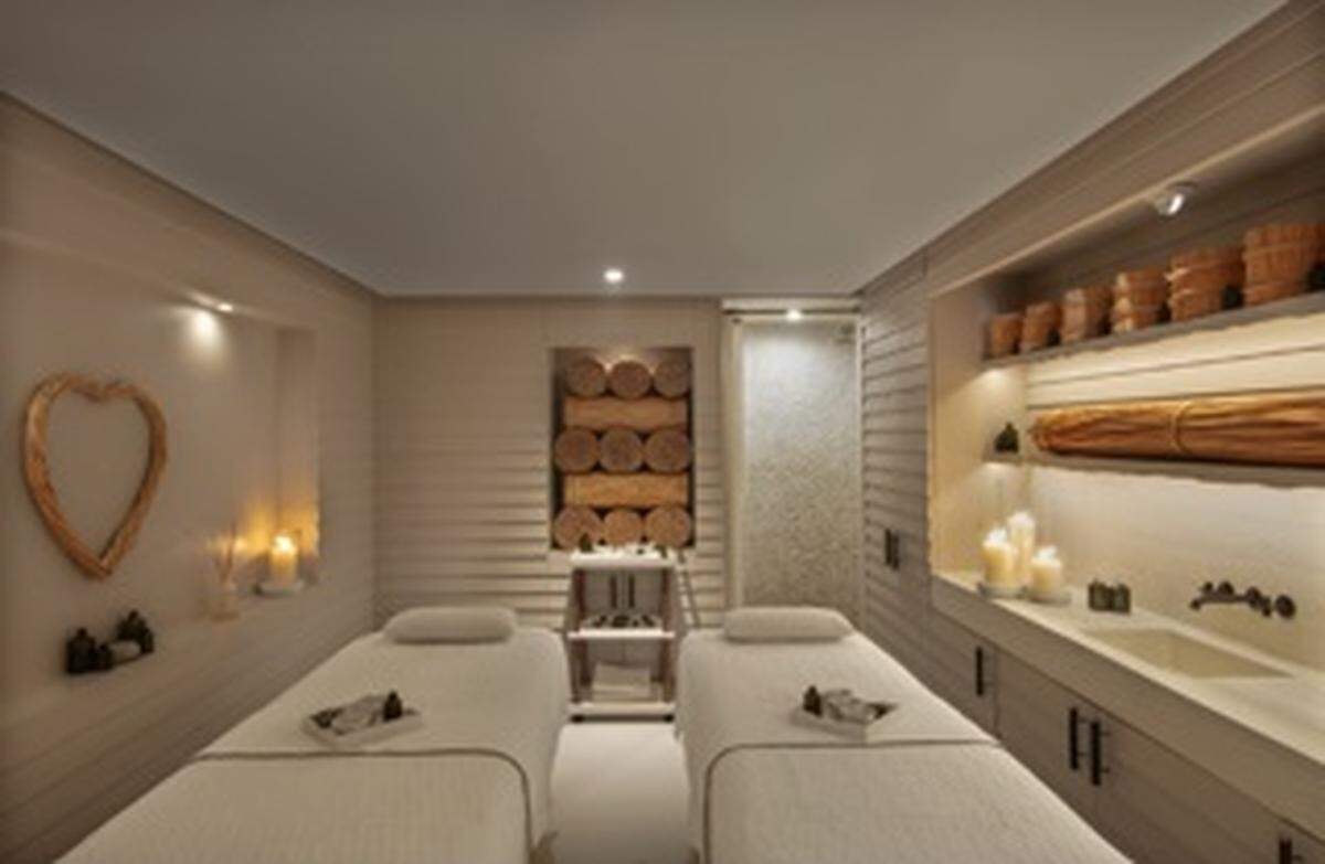 El spa utiliza productos especialmente formulados de la gama Bamford para el cuidado del cuerpo y la piel.