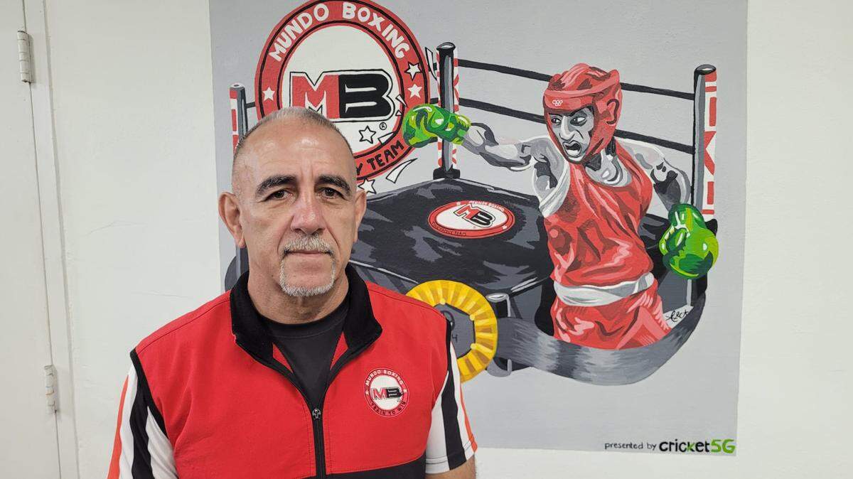 Pedro Díaz se lo había comentado muchas veces a Imane Khelif: la medalla de oro abrirá camino a la verdad. Por eso, cuando la boxeadora argelina colgó la presea en su cuelo el entrenador cubano dejó escapar un aliento de alivio y esperanza. La presión había sido mucha, pero la recompensa lo sobrepasaba todo.