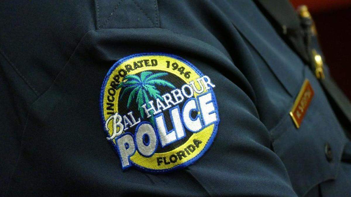 Uniforme de la policía de Bal Harbour.