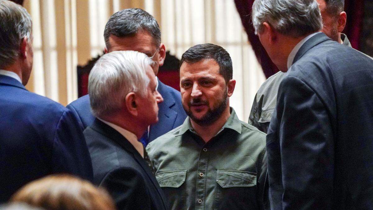 El presidente de Ucrania, Volodimir Zelenski, se reúne con senadores de Estados Unidos durante su visita a Washington, D.C., el 21 de septiembre de 2023.