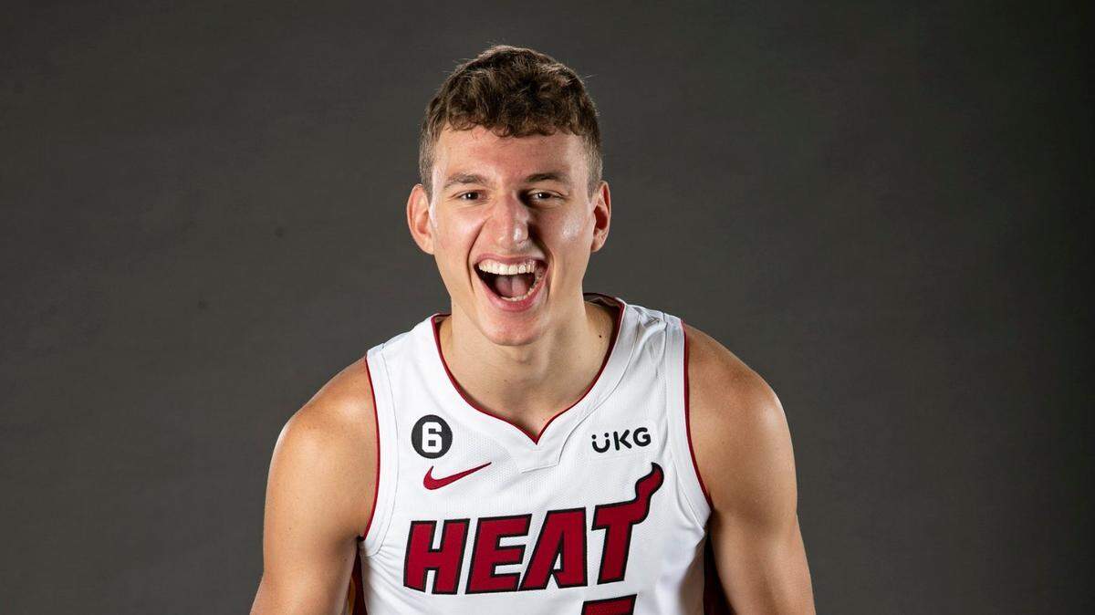 Nikola Jovic y la oficina principal del Heat han sido claros y consistentes en su mensaje de que la temporada 2022-2023 servirá como un año de desarrollo para el joven delantero.