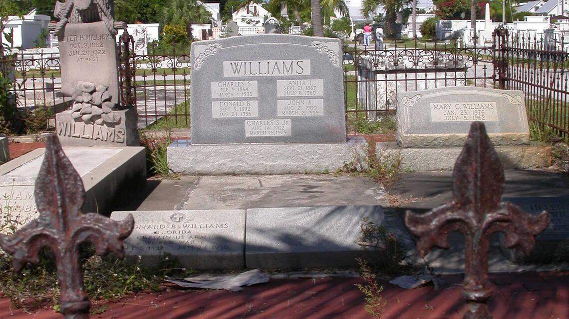 Florida tiene 3 de los cementerios ocultos más hermosos y extraños de EEUU