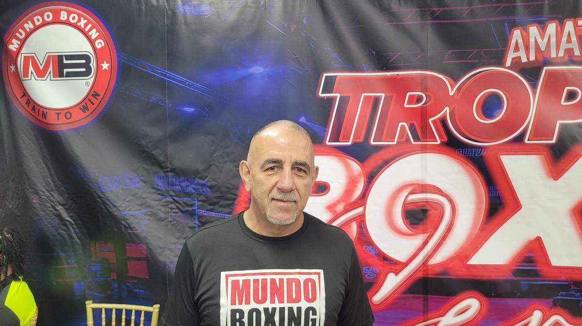 Pedro Díaz, cabeza de Mundo Boxing y un hombre que ha formado parte en los entrenamientos de decenas de campeones olímpicos y profesionales, nunca ha abandonado el respaldo al pugilismo amateur.