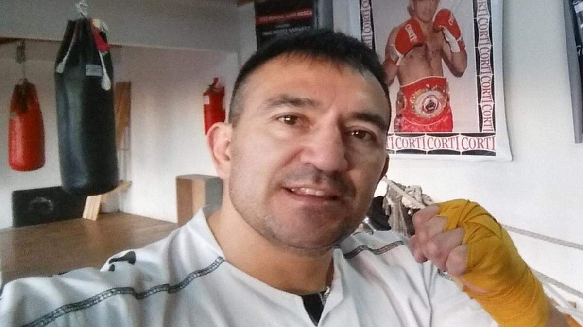 El boxeador puertorriqueño Emmanuel “Manny” Rodríguez  se enfrentará el próximo 13 de enero al local Omar Narváez (en la foto) en Puerto Madryn, Argentina, para dilucidar quién será el aspirante a disputar el título de las 118 libras (53 kilos) de la Federación Internacional de Boxeo (FIB).