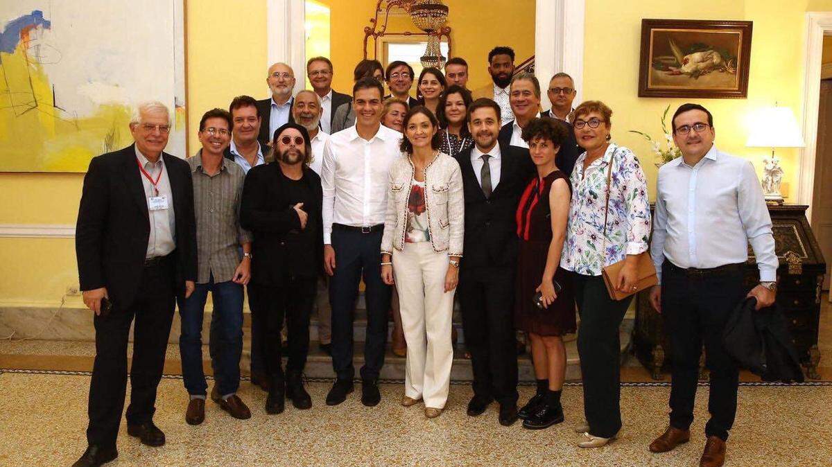 Un grupo de emprendedores cubanos se reunió con Pedro Sánchez.