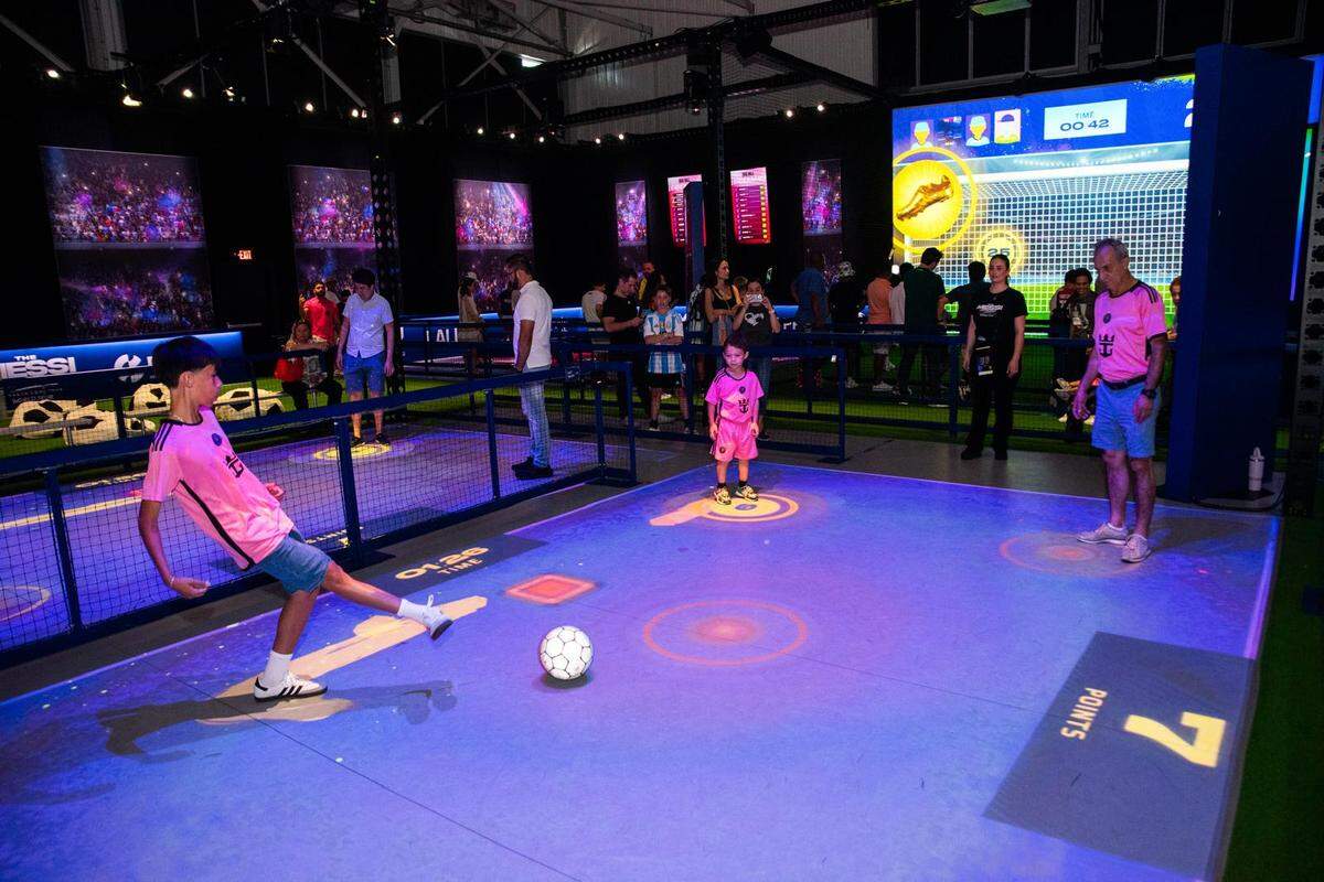 En la zona de fans interactiva los asistentes pondrán a prueba sus habilidades con el balón y aprenderán consejos y trucos de Leo Messi.