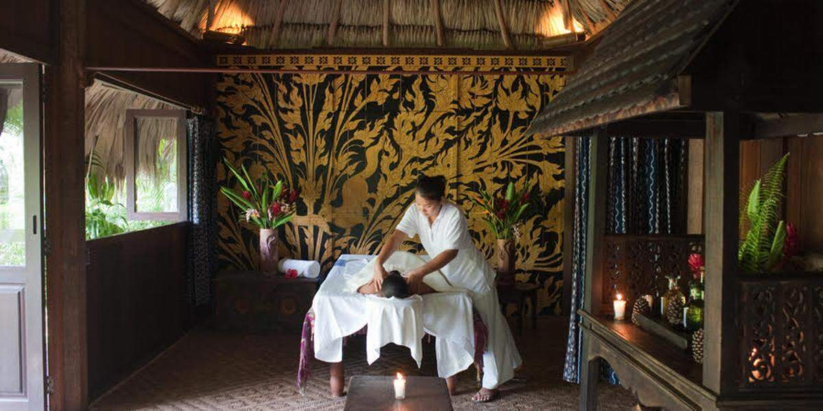 Diseñado por Francis Ford Coppola como su refugio personal, Blancaneaux Lodge se ubica en las Montañas Maya de Belice. Bienestar en clave selvática y cinematográfica.