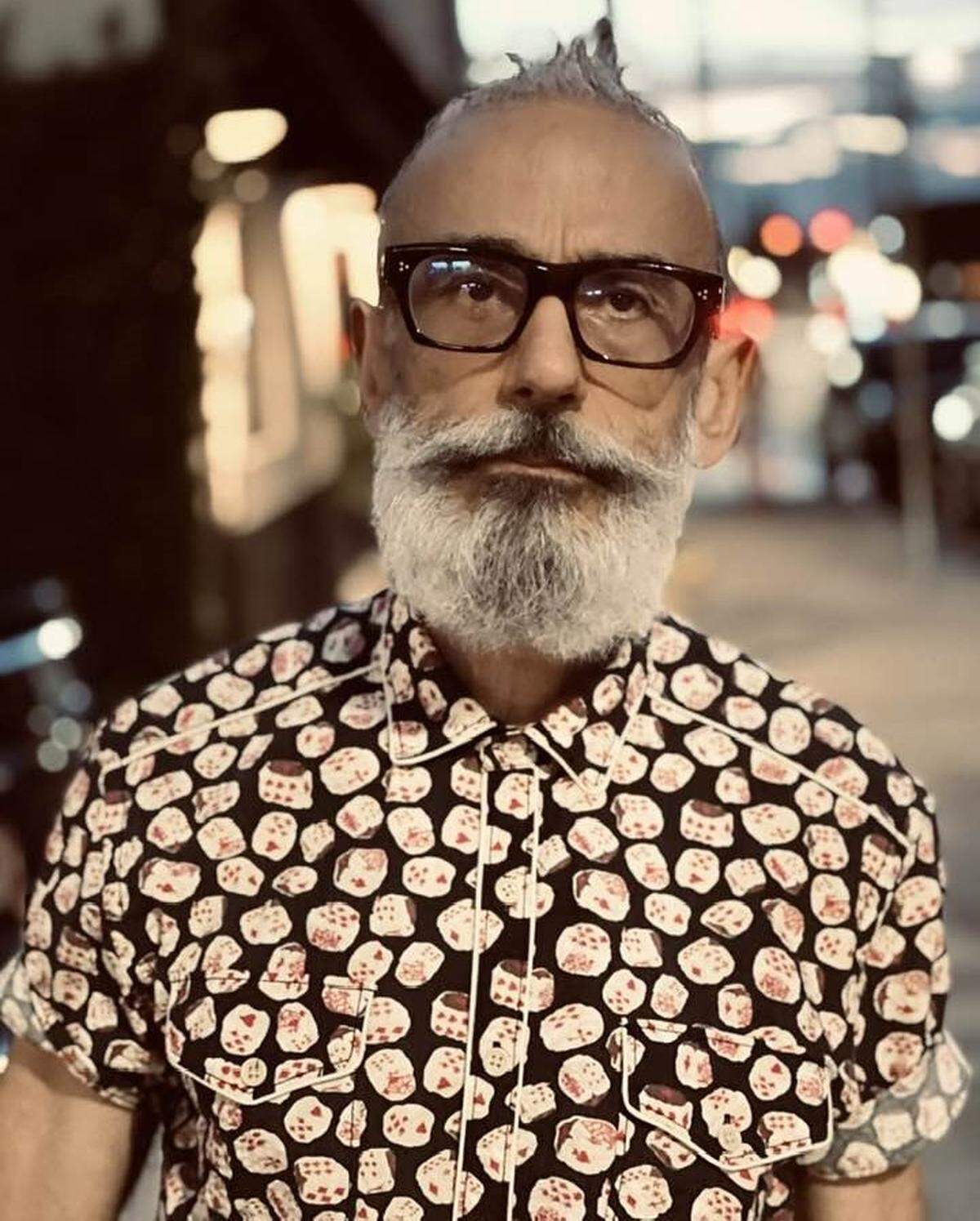 Alfredo Triff, autor de “Jules Barbey de Aurevilly, dandi entre los dandis” (Editorial Casa Vacía 2024).