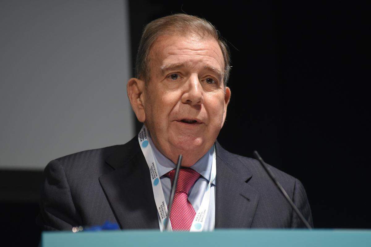 El ex embajador de Venezuela en Argentina, Edmundo González, durante la apertura del evento ‘World in Progress’ de Grupo Prisa, a 14 de octubre de 2024, en Barcelona, Cataluña (España).