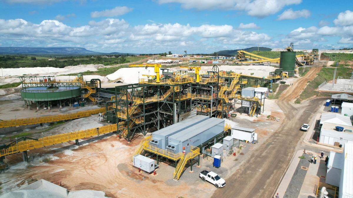 Una planta de extracción de litio en el Valle de Jequitinhonha, en el estado de Minas Gerais, Brasil. El país podría albergar entre el 1% y el 8% de las reservas mundiales de litio, según diversas estimaciones.