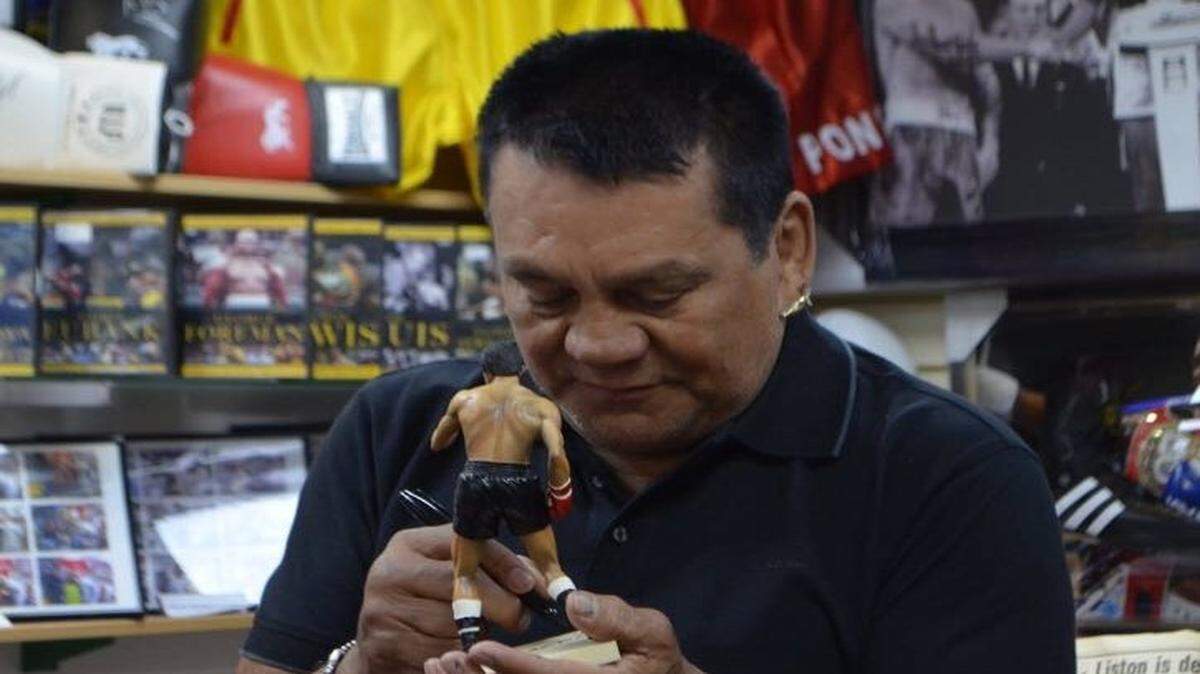 La leyenda del boxeo mundial Roberto “Mano de piedra” Durán partió el lunes hacia Australia para asistir a la pelea que el campeón mundial peso welter de la Organización Mundial de Boxeo (OMB), Manny Pacquiao, sostendrá con el invicto Jeff Horn.