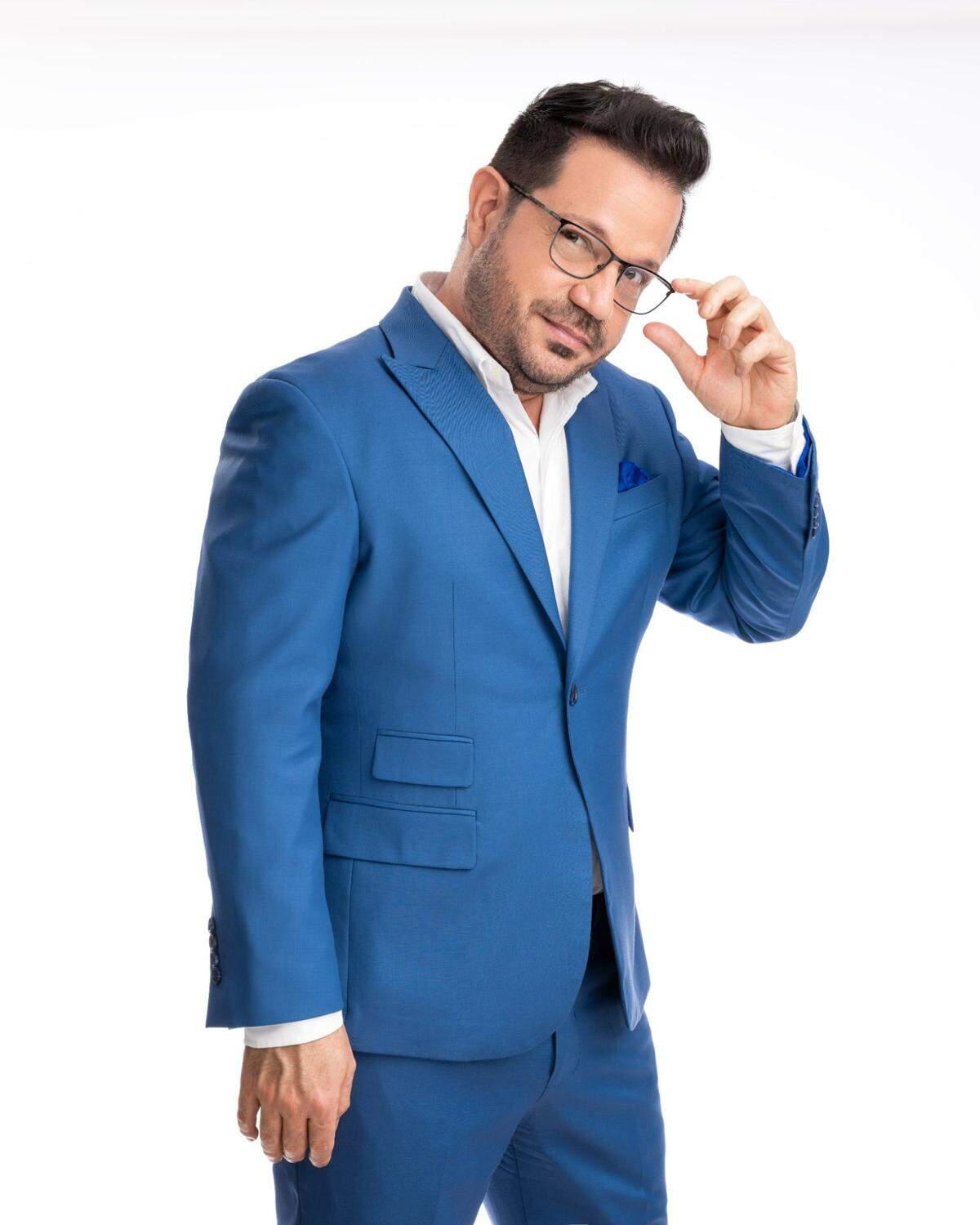 “El Social TV Show” comenzó el lunes 23 de mayo; tiene una hora de duración y durante el mismo Sánchez Grass repasa noticias, hace comentarios y realiza entrevistas.