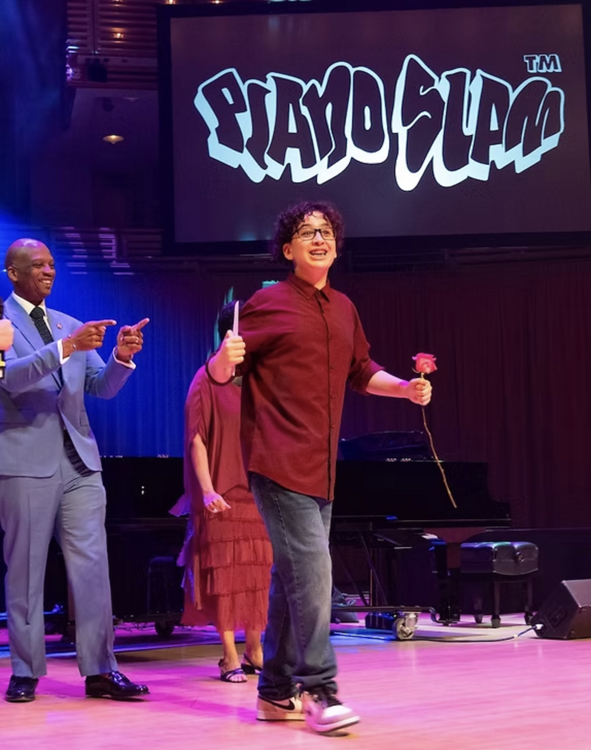 Piano Slam convierte el escenario en un cruce vibrante entre música y palabra.